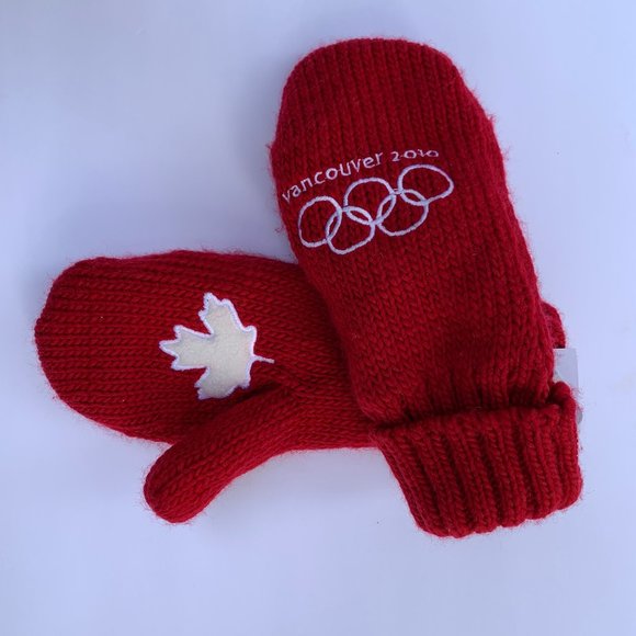Vancouver 2010 Red Mitts - Picture 1 of 4